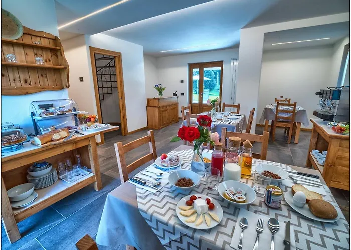 فندق مبيت وإفطار Foresteria Lombarda San Rocco كوليكو