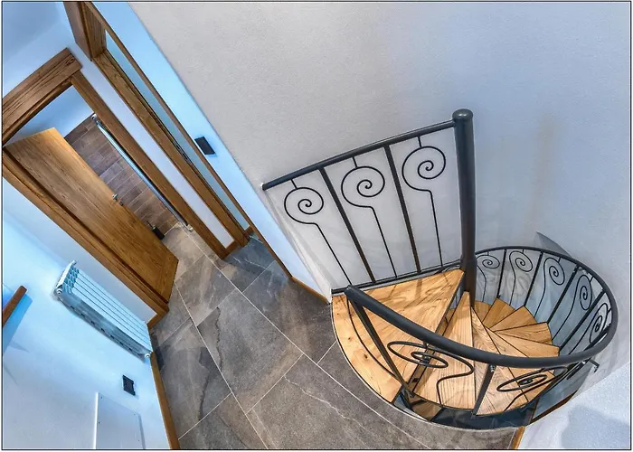 Foresteria Lombarda San Rocco 4* كوليكو